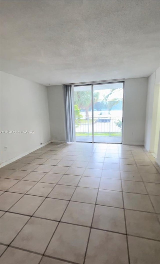 1 of 8 - 498 Nw 165th St Rd D-101, Miami, FL
