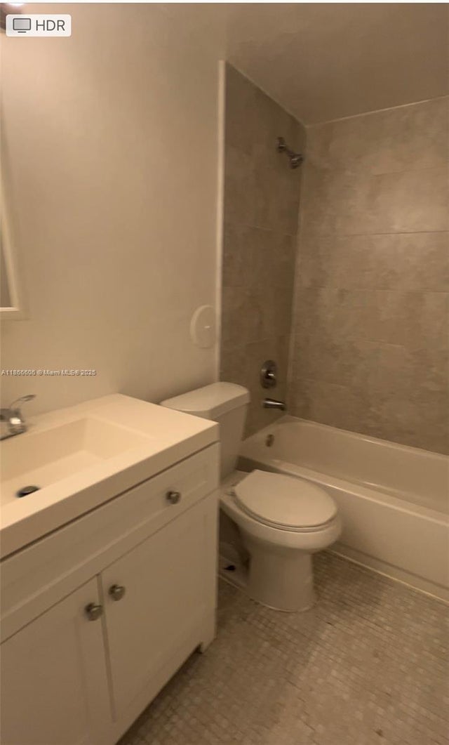 2 of 8 - 498 Nw 165th St Rd D-101, Miami, FL