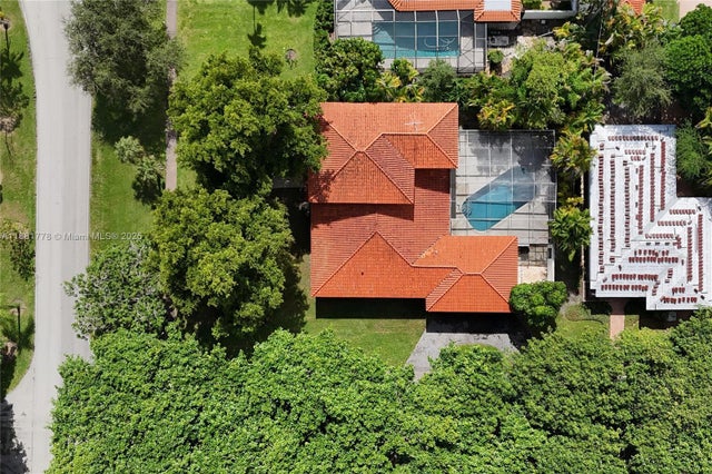 2 of 44 - 2700 Granada Blvd, Coral Gables, FL