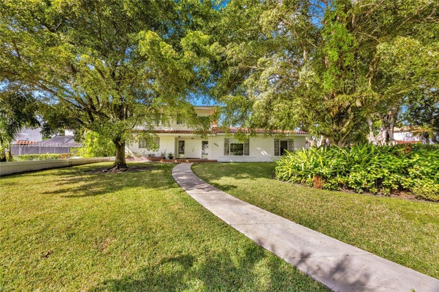 3 of 44 - 2700 Granada Blvd, Coral Gables, FL