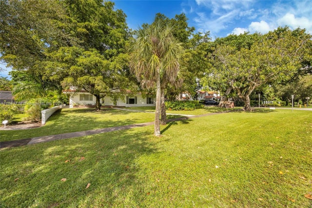 4 of 44 - 2700 Granada Blvd, Coral Gables, FL