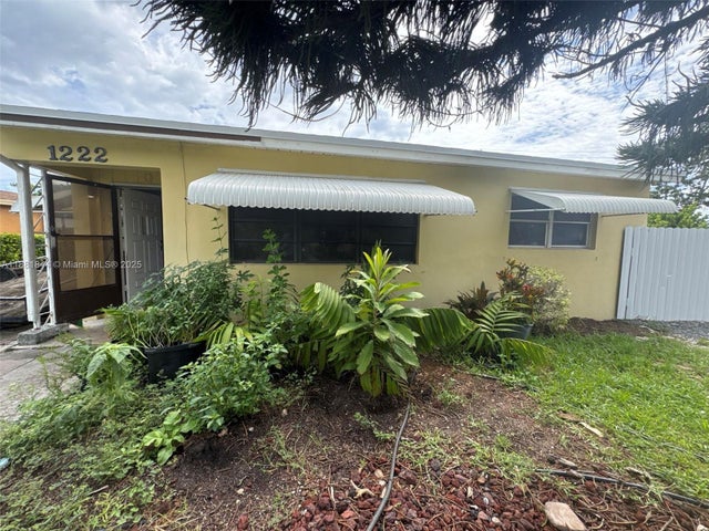 1 of 1 - 1222 S H St, Lake Worth, FL