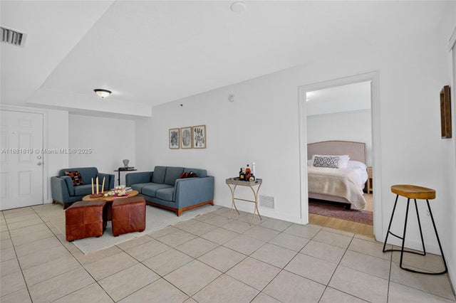 5 of 25 - 2475 Nw 16th St Rd 308, Miami, FL