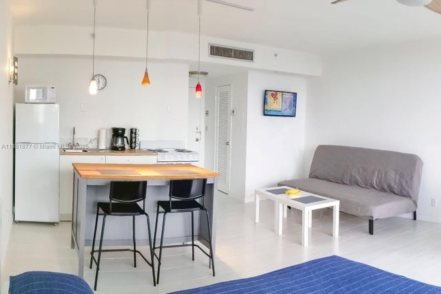 2 of 10 - 1720 Harrison St 10f, Hollywood, FL