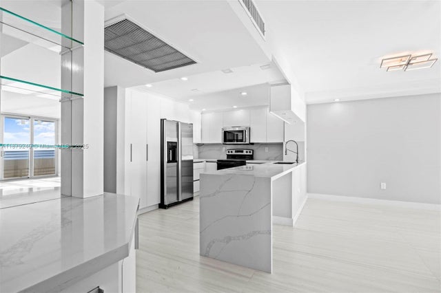 4 of 16 - 5555 Collins Ave 14n, Miami Beach, FL