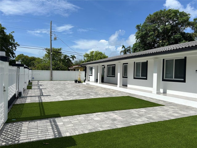 3 of 56 - 400 Sw 47th Ave, Coral Gables, FL