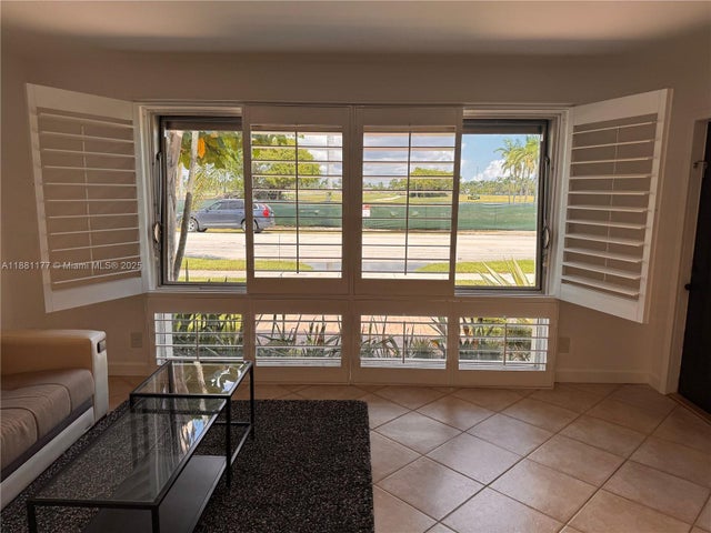3 of 38 - 1406 Polk St, Hollywood, FL