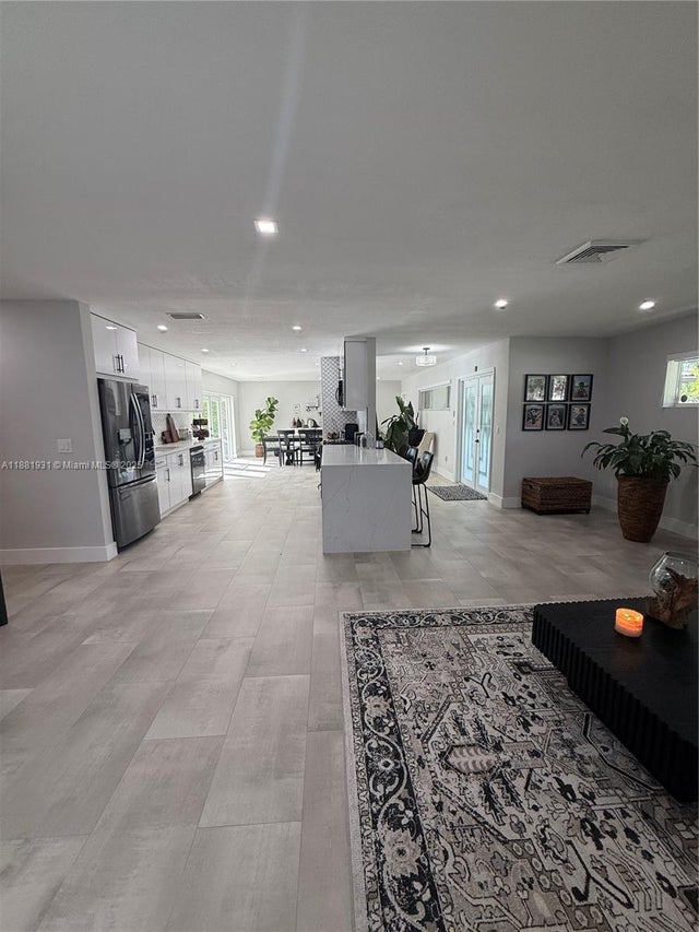5 of 28 - 6860 Miami Lakes Dr, Miami Lakes, FL