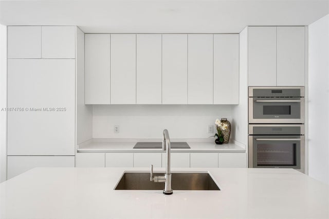 5 of 18 - 700 Ne 24th St 1005, Miami, FL