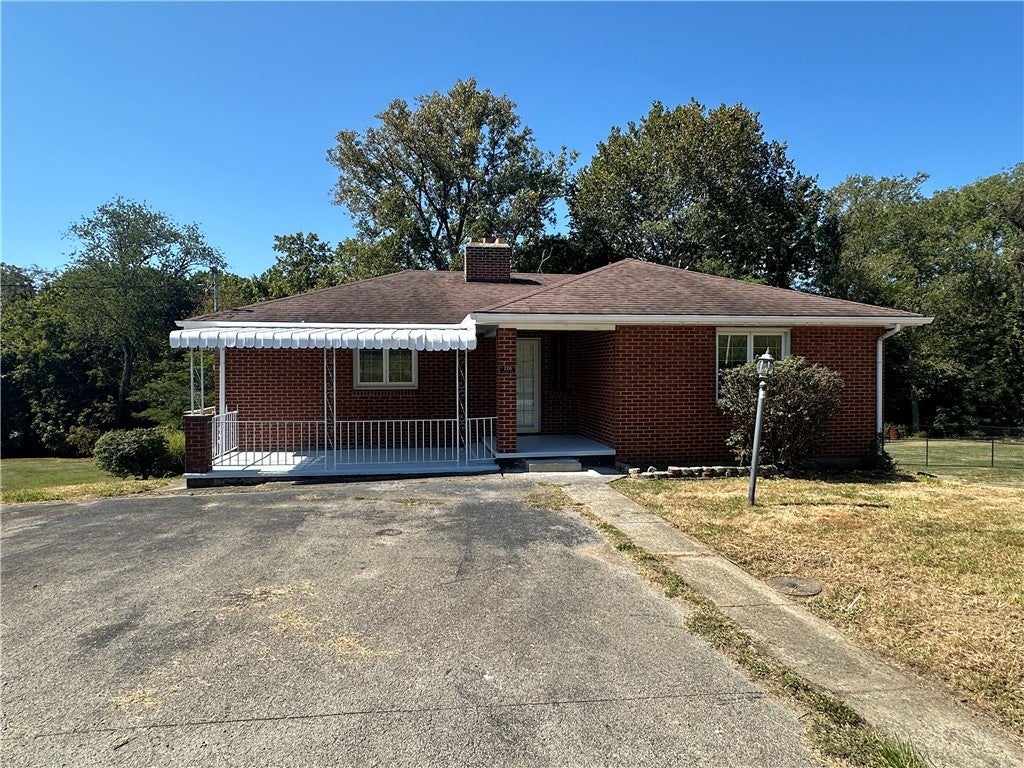 220 Oglevee Lane, Connellsville