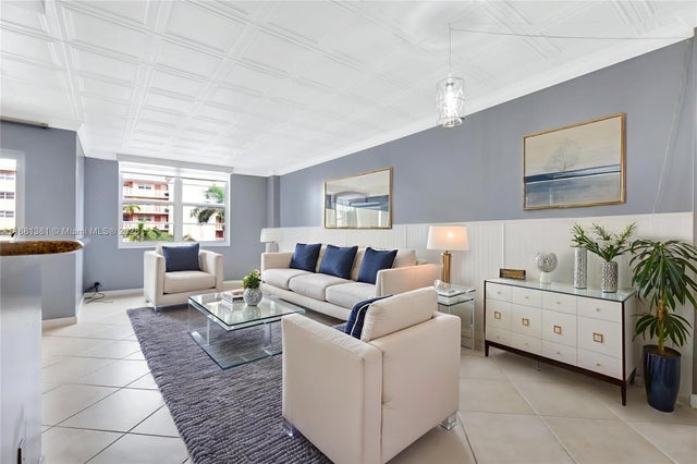 2 of 13 - 1600 Se 15th St 305, Fort Lauderdale, FL