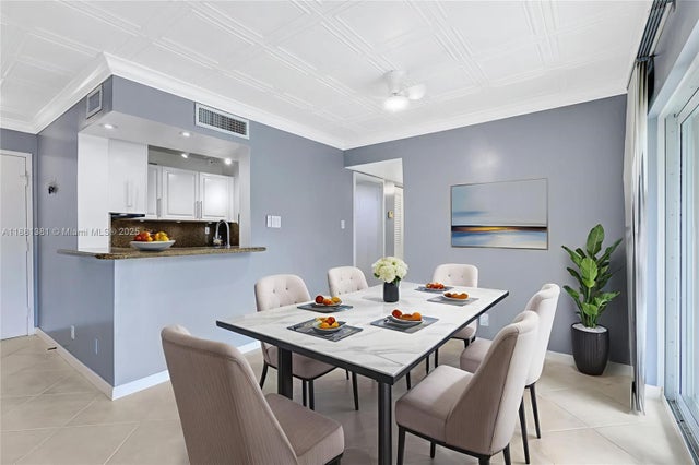 3 of 13 - 1600 Se 15th St 305, Fort Lauderdale, FL