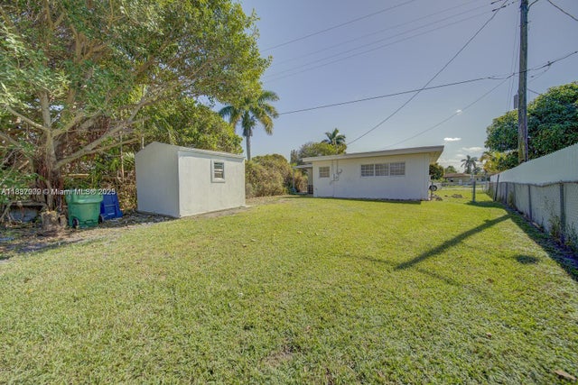 5 of 26 - 1471 Nw 93rd St, Miami, FL