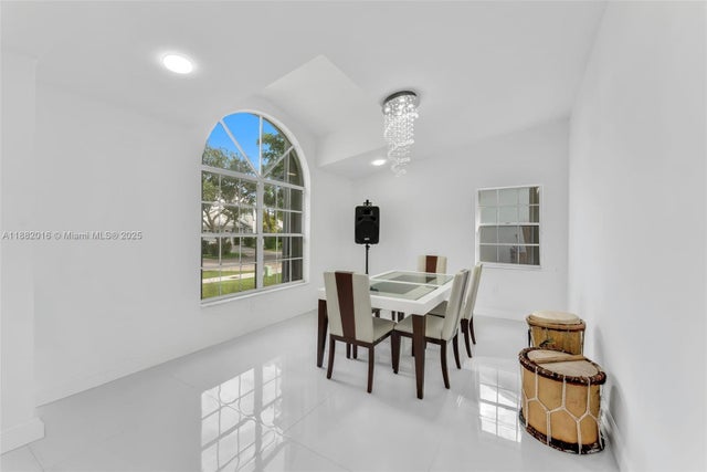 5 of 38 - 21420 Sw 94th Ave, Cutler Bay, FL