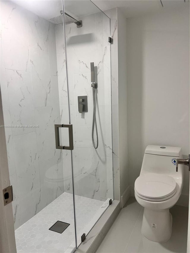 5 of 12 - 16168 Laurel Dr 101, Weston, FL