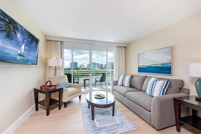 1 of 40 - 2670 E Sunrise Blvd 724, Fort Lauderdale, FL