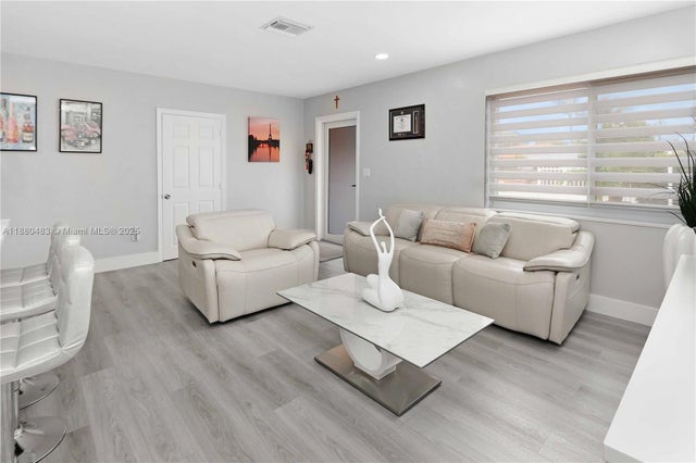 4 of 39 - 7280 Sw 13th St, Miami, FL