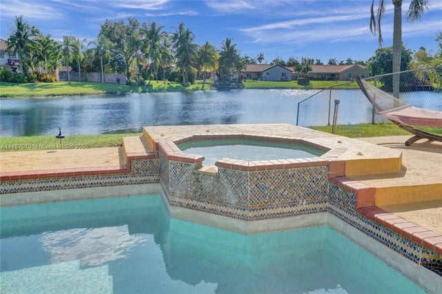 2 of 27 - 5421 Hawkes Bluff Ave, Davie, FL
