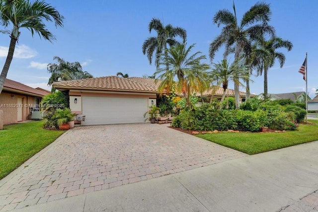 1 of 38 - 3187 Beechberry Cir, Davie, FL