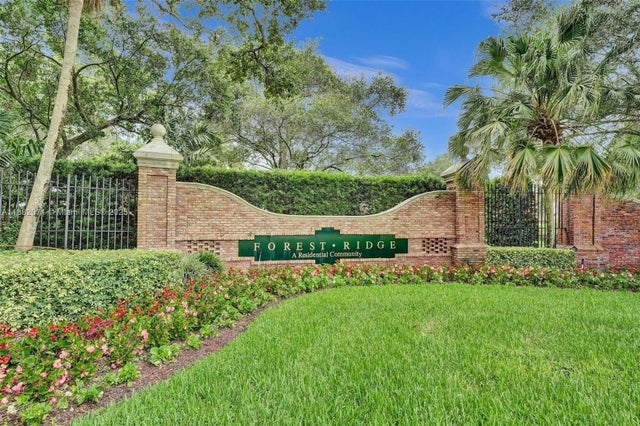 3 of 38 - 3187 Beechberry Cir, Davie, FL