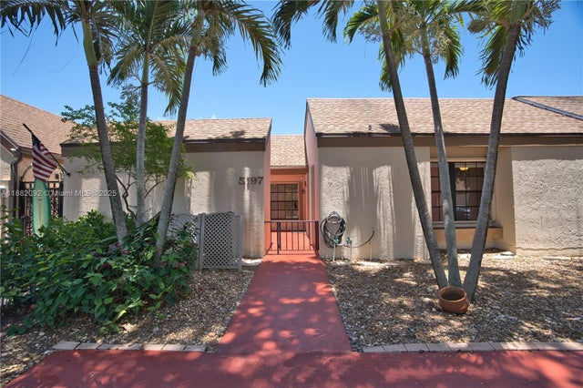 2 of 35 - 5197 Peppercorn St, Palm Beach Gardens, FL