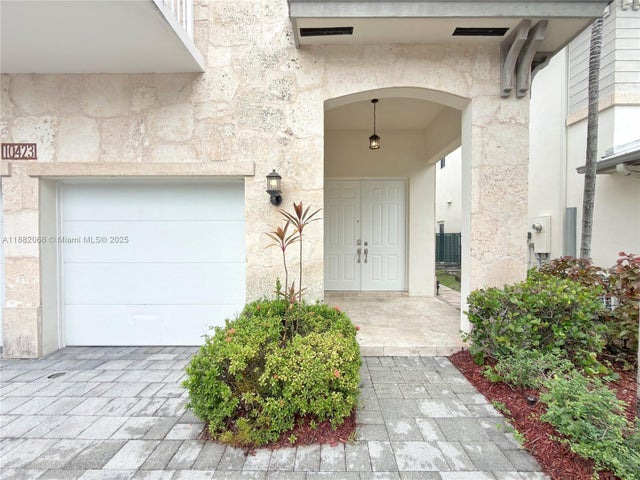 2 of 70 - 10423 Nw 70th Ln, Doral, FL