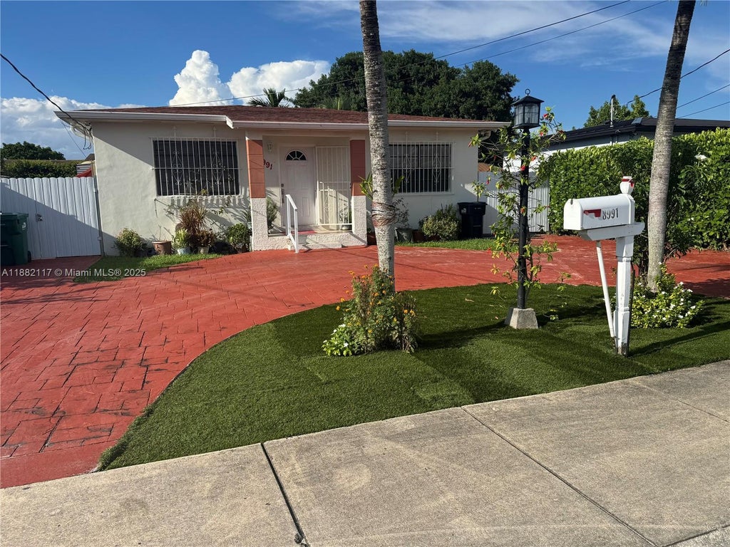 8991 Sw 38th St, Miami