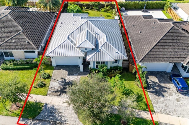 2 of 31 - 14952 Sw 177th Ter, Miami, FL