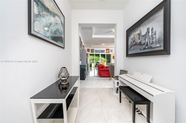 5 of 31 - 14952 Sw 177th Ter, Miami, FL