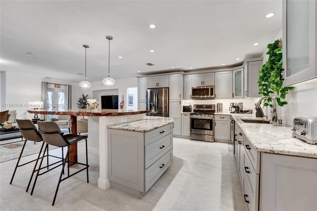4 of 80 - 14330 Sw 20th St, Davie, FL