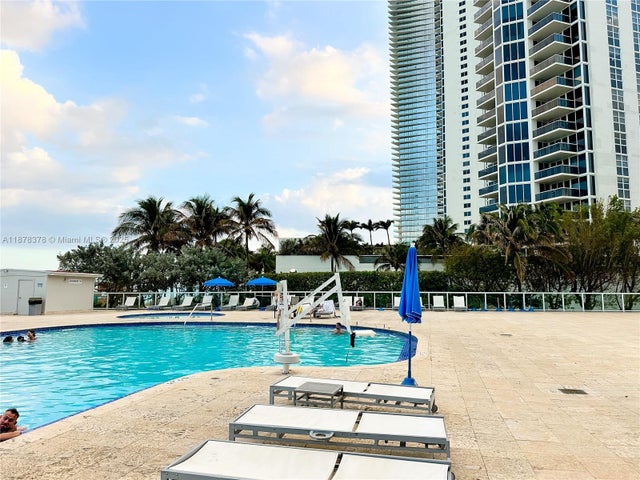 5 of 25 - 19201 Collins Ave 707, Sunny Isles Beach, FL