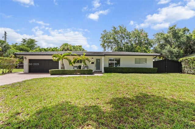 4 of 44 - 6301 Lake Geneva Rd, Miami Lakes, FL