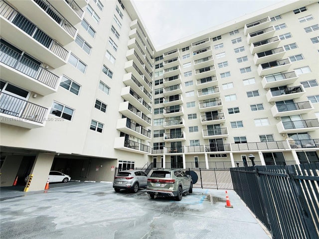 2 of 30 - 9273 Collins Ave 510, Surfside, FL