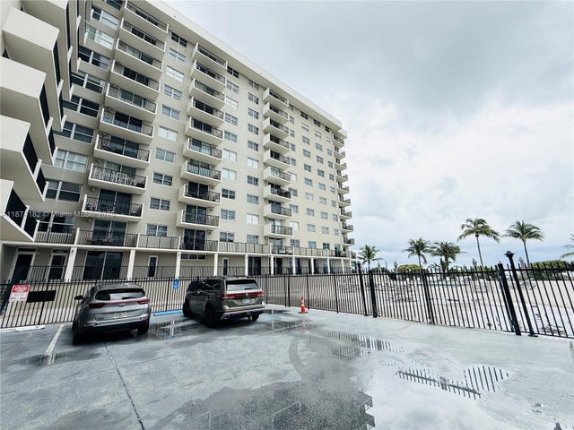 3 of 30 - 9273 Collins Ave 510, Surfside, FL
