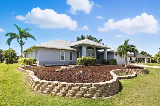 2 of 47 - 112 Sw 34th St, Cape Coral, FL