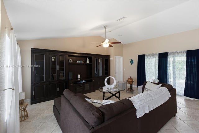 5 of 47 - 112 Sw 34th St, Cape Coral, FL