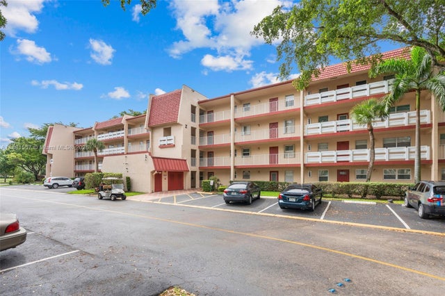 1 of 20 - 1005 Country Club Dr 405, Margate, FL