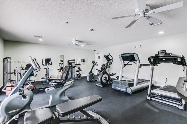 3 of 20 - 1005 Country Club Dr 405, Margate, FL
