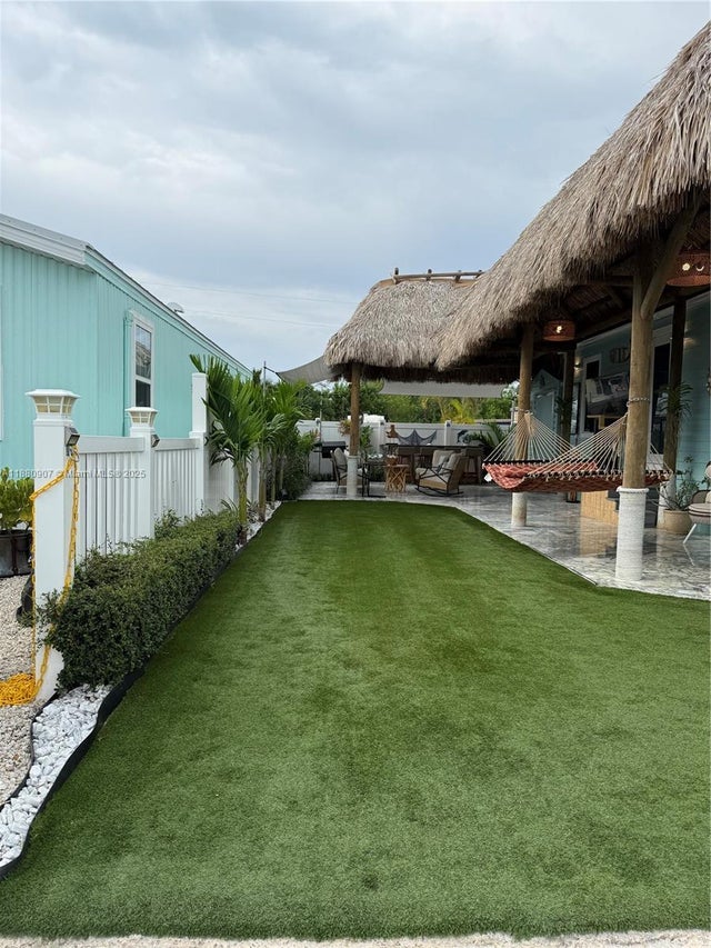 2 of 15 - 325 Calusa St, Key Largo, FL