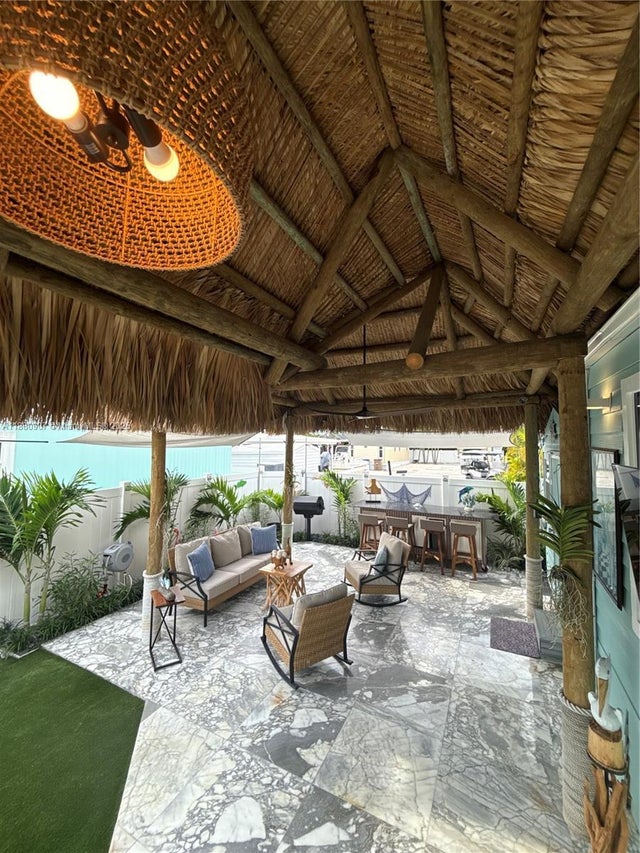 4 of 15 - 325 Calusa St, Key Largo, FL