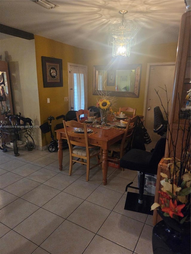 5 of 7 - 393 Florida Avenue, Fort Lauderdale, FL