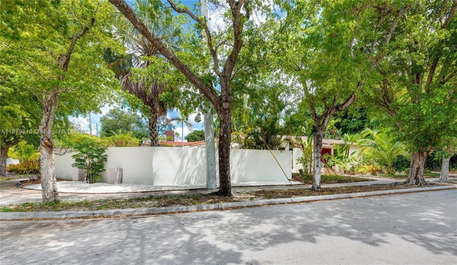 2 of 28 - 2920 Sw 1st Ave, Miami, FL