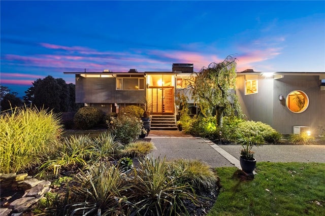 10 Ocean View Dr, Middletown