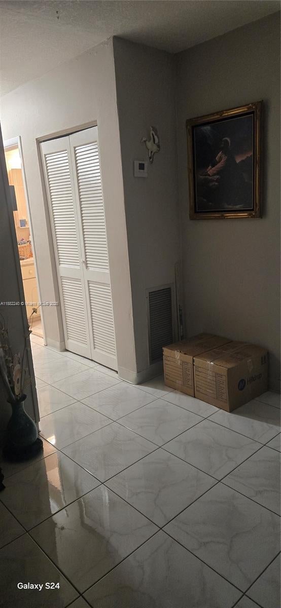 4 of 9 - N/A, Miami Gardens, FL