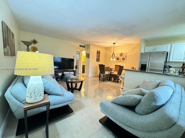 1 of 20 - 5300 Washington St I208, Hollywood, FL