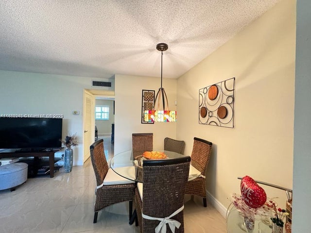 3 of 20 - 5300 Washington St I208, Hollywood, FL