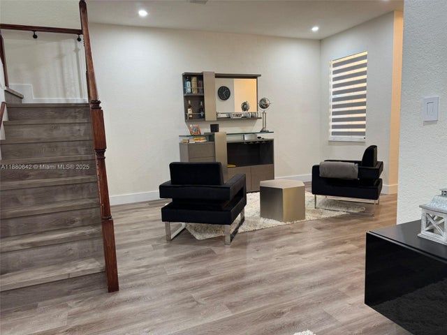 4 of 30 - 12453 Sw 125th Ter, Miami, FL