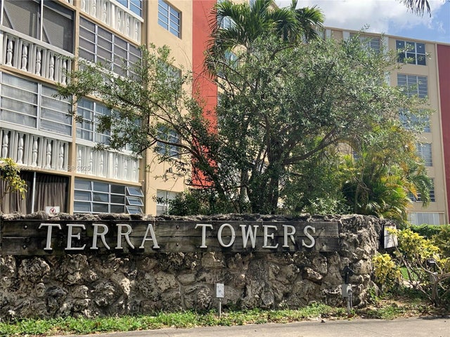 1 of 11 - 1475 Ne 125th Ter 510b, North Miami, FL