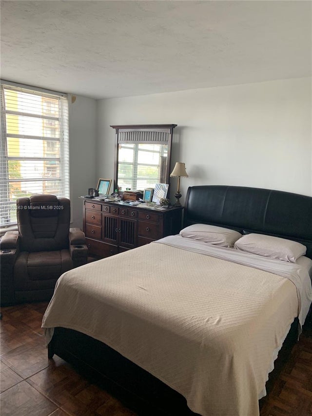 5 of 11 - 1475 Ne 125th Ter 510b, North Miami, FL