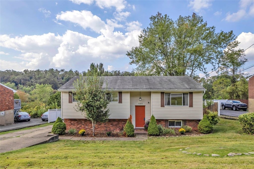 523 Friendship, Elizabeth Twp/Boro